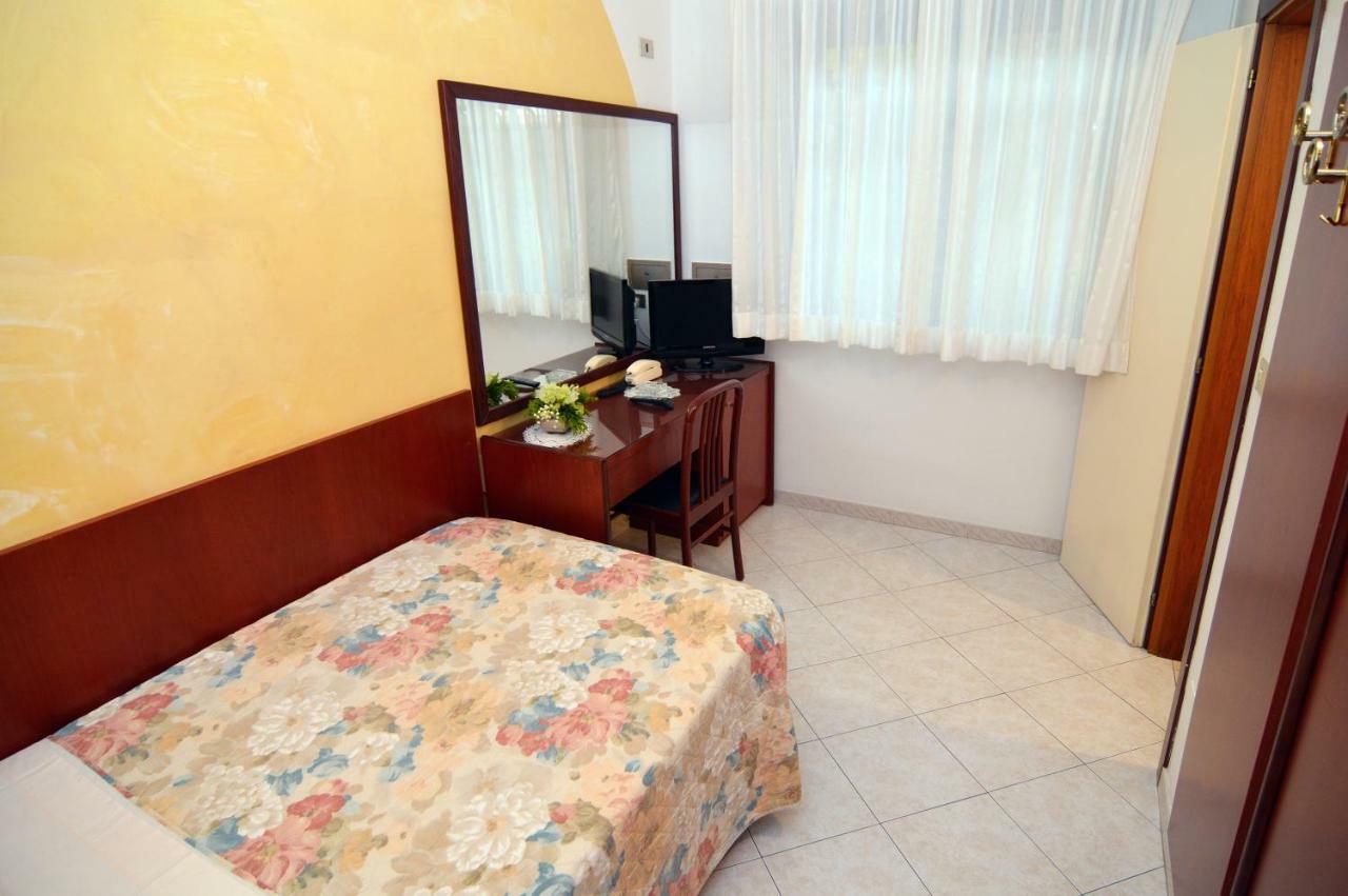 Hotel Adele Bellaria-Igea Marina Luaran gambar